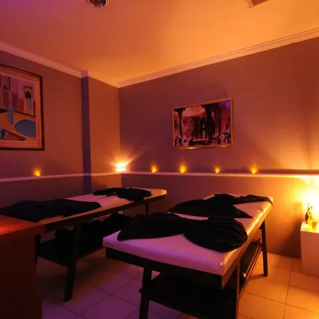 Luna Beach & 4*
