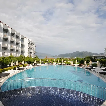 Hotel Luna Beach & 4*